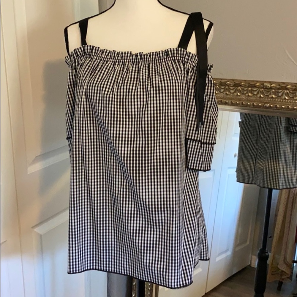 BONDED TOP❤️ - Picture 2 of 5